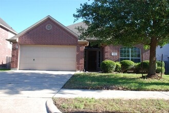 Building Photo - 1006 N Magnolia Dale Dr