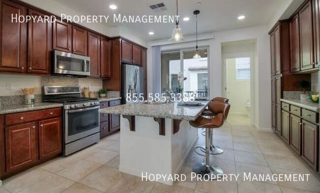 Building Photo - 215 Siderno Ct