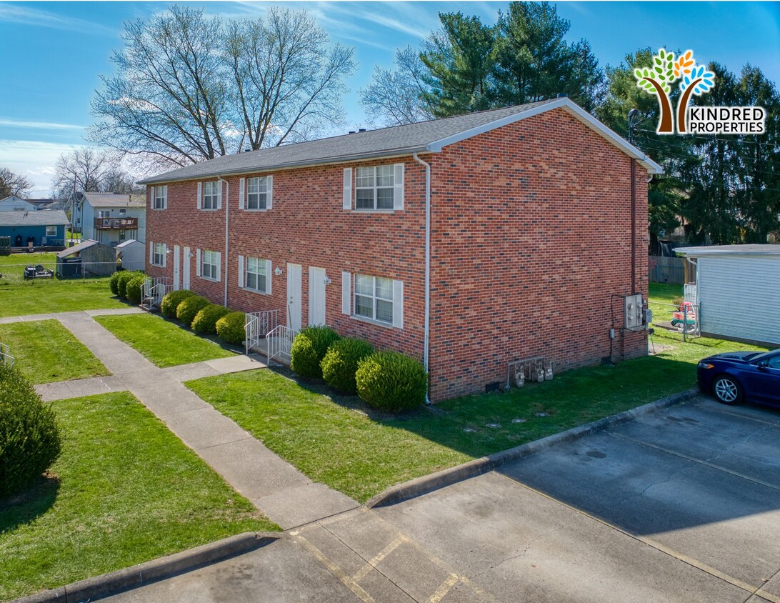 Primary Photo - Apartments on 18th