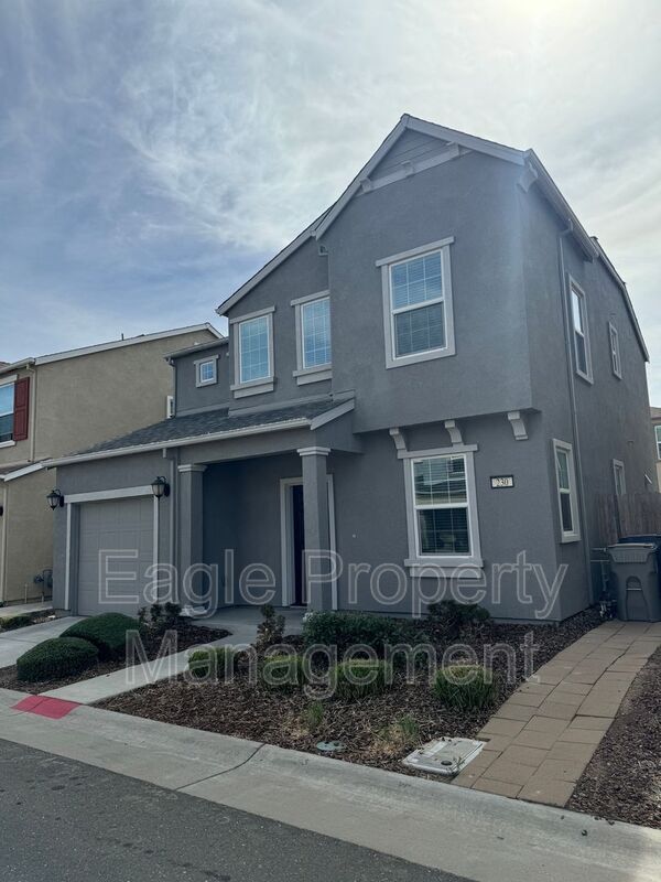Building Photo - 230 Maidenbrook Ln