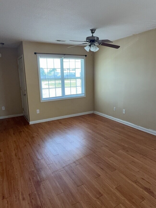 Foto del edificio - 206 Angus Ln