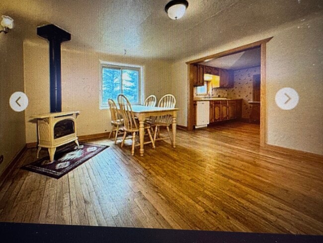 Building Photo - 8351 S River Rd