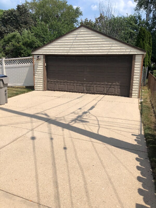 Building Photo - 3610 S Howell Ave