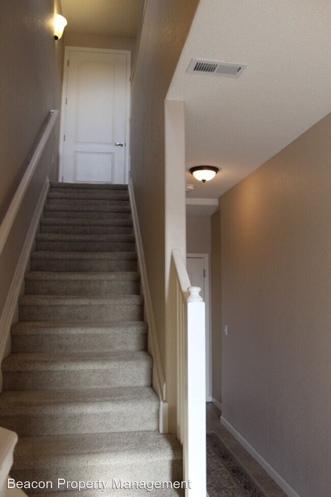 Building Photo - 2 br, 2 bath House - 8601 Gold Peak Dr #C