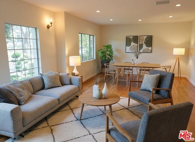 Building Photo - 1037 S Longwood Ave