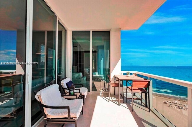 Foto del edificio - 18101 Collins Ave