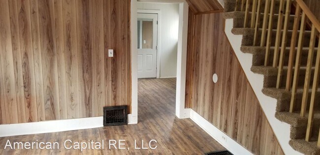 Building Photo - 3 br, 1 bath House - 2943 Main St