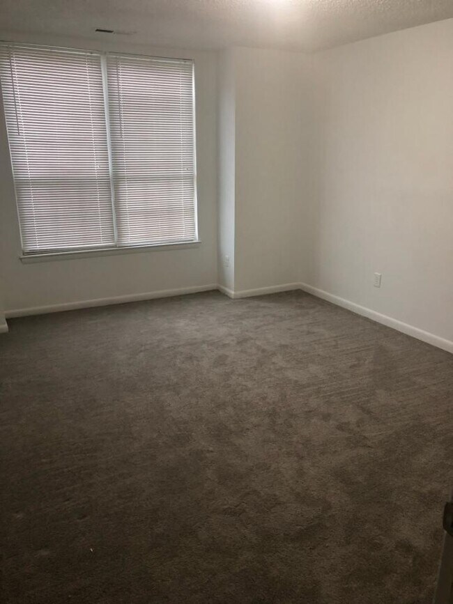 Foto del edificio - 5101 Glenwood Way
