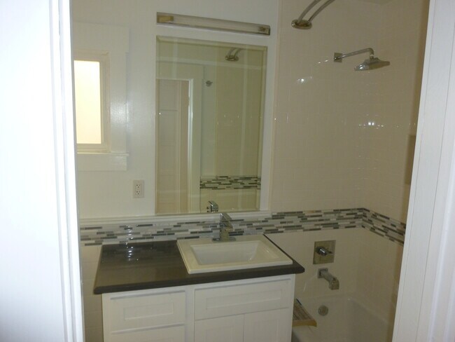 Foto del edificio - 1108 2nd St