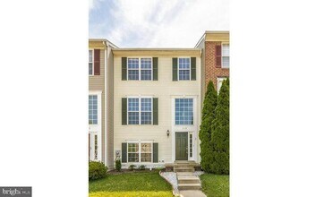 Building Photo - 1945 Harpers Ct