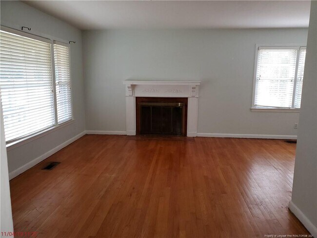 Building Photo - 822 Emeline Ave