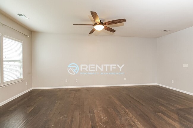 Building Photo - 3303 Major Samuals Way