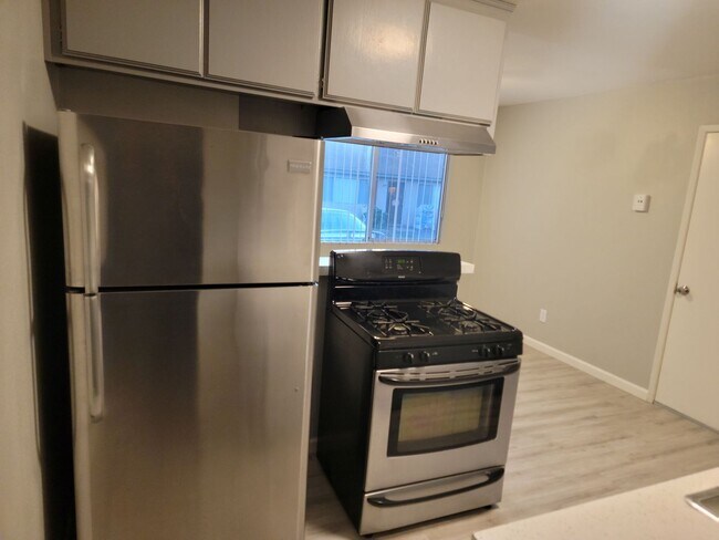 Building Photo - BayClub