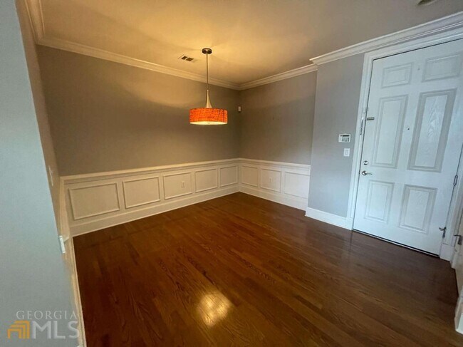 Building Photo - 4850 Ivy Ridge Dr SE