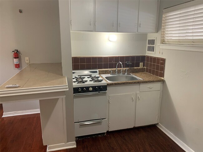 Foto del edificio - 8715 Timberside Dr