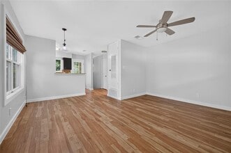 Building Photo - 1513 Travis Heights Blvd