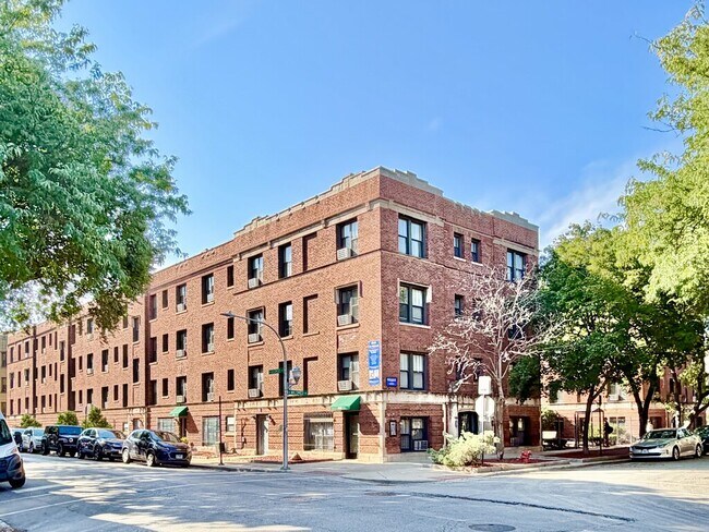 Building Photo - 2836 N Mildred Ave