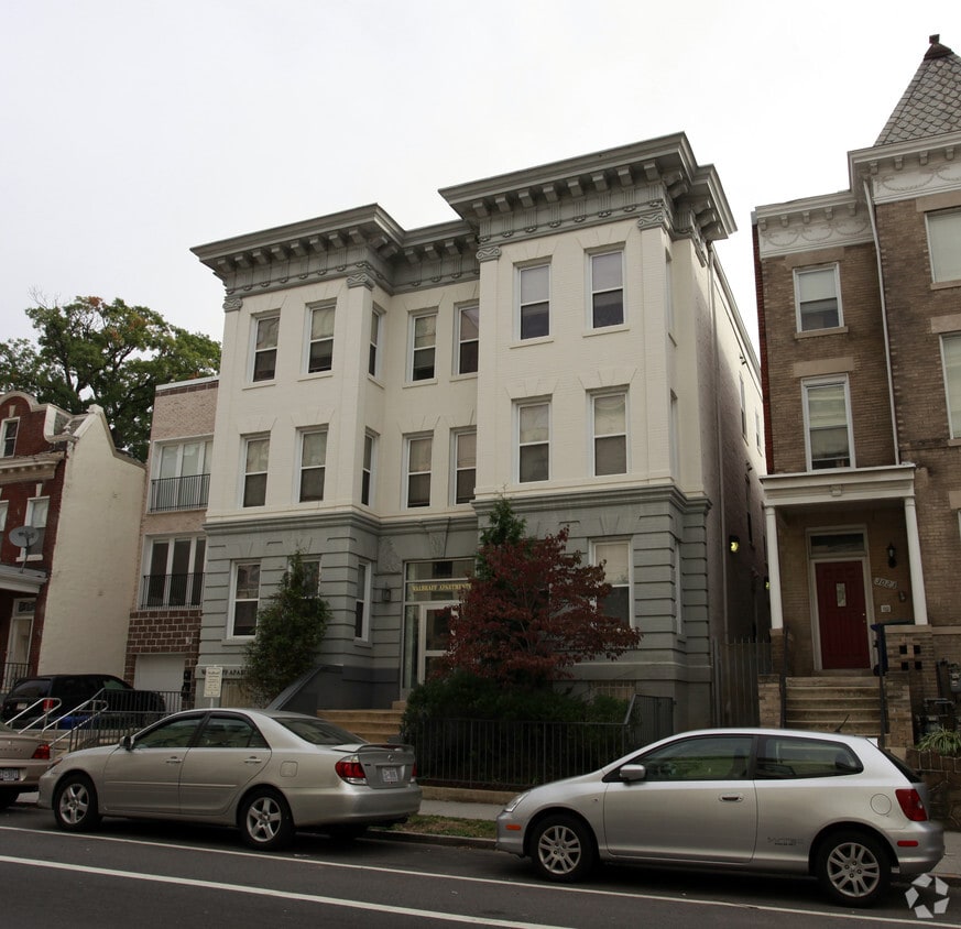 Building Photo - Walbraff Apartments