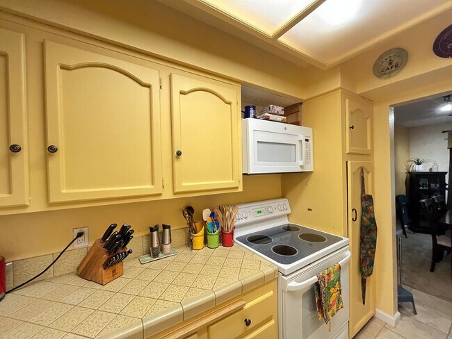 Foto del edificio - Very Nice Condo! 3 Miles to Cal Poly Groups Welcome Available June