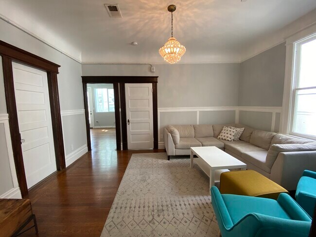 Foto del edificio - 2816 Harrison St