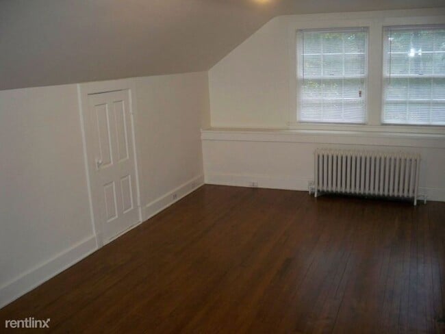 Building Photo - 3 br, 1 bath House - 48 Lewis Mountain Pkwy