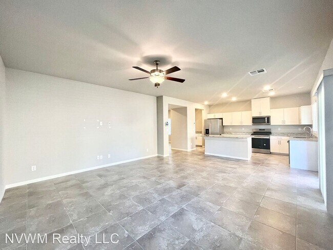 Building Photo - 5 br, 3 bath House - 5358 Java Plum St