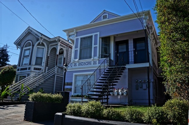 Building Photo - 1536 Morton St