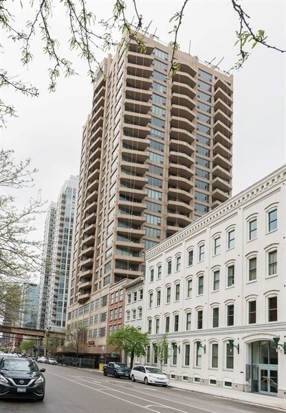 Building Photo - 200 N Jefferson St