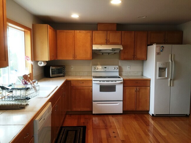 Foto del edificio - 825 NE 115th St