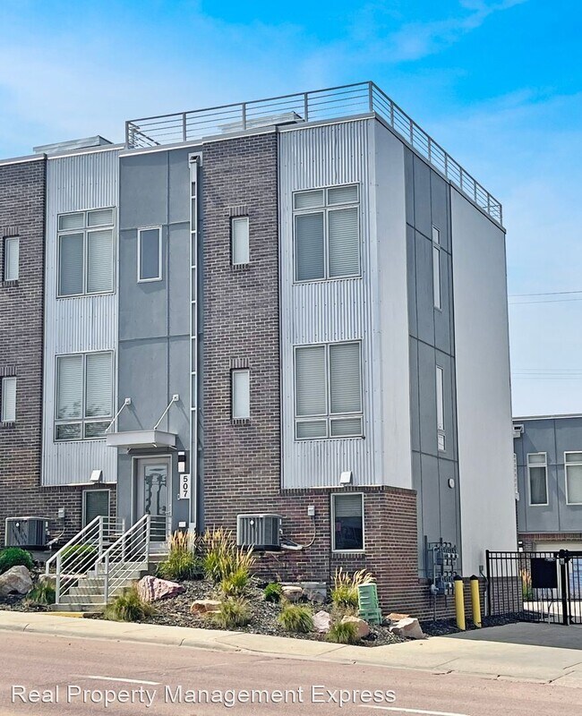 Building Photo - 2 br, 2.5 bath House - 507 S 2nd Ave