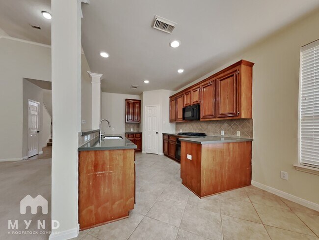 Foto del edificio - 28306 Peper Hollow Ln