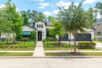 Building Photo - 10561 Lake Palmetto Dr