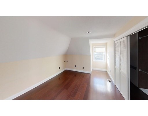 Building Photo - 315 Clifton St