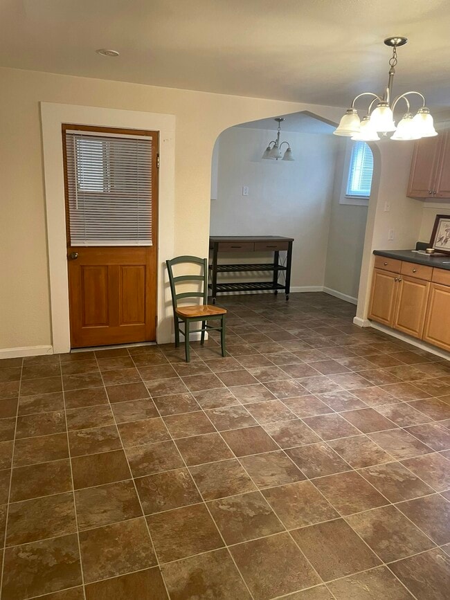 Foto del edificio - 254 E 4th Ave