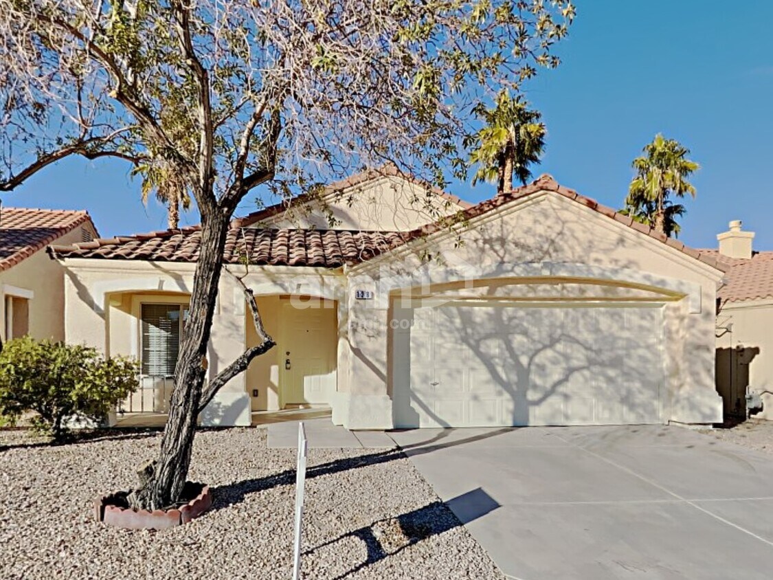 Foto principal - 138 Windy Creek Ave