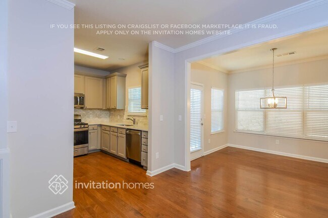 Foto del edificio - 1717 Hedgestone Ct