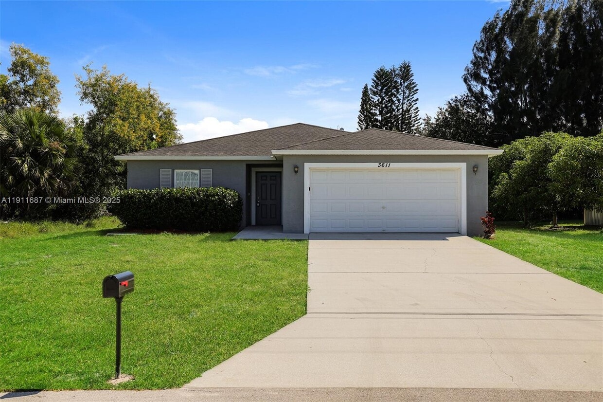 Primary Photo - 3611 SW San Benito St