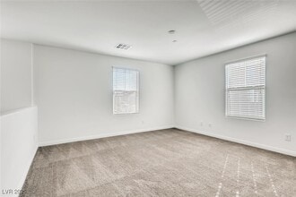 Building Photo - 4496 Pencester St