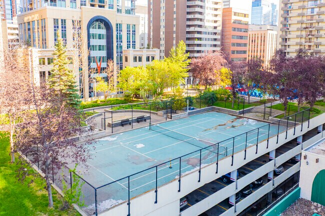 Court de tennis - Calgary Place Apartments
