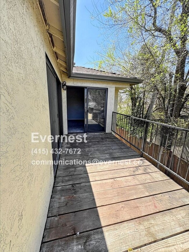 Building Photo - 1631 Porter Way