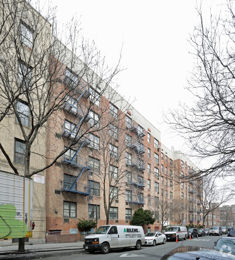 3535 - 3541 Rochambeau Ave - 3535 Rochambeau Ave