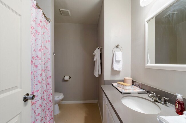 Foto del edificio - 2133 E Mabel St