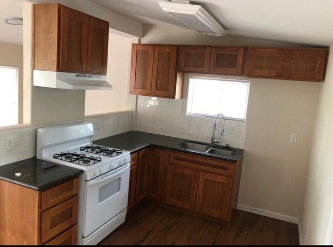 Building Photo - 5404 Rockwell Dr