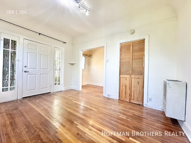 Building Photo - 806 Lucile Ave