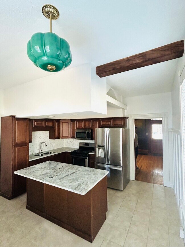 Foto del edificio - 306 N 6th St