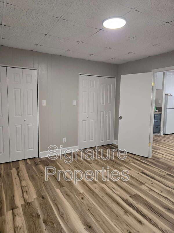 Foto del edificio - 773 Long Point Rd