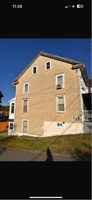 Building Photo - 1701 Mohawk St