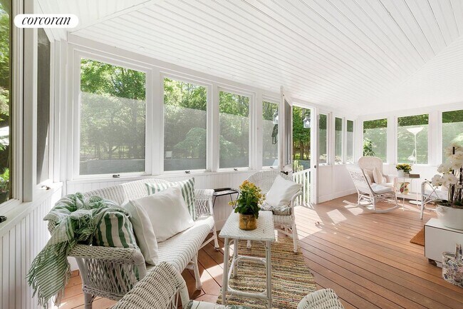 Building Photo - 36 Fresh Pond Rd
