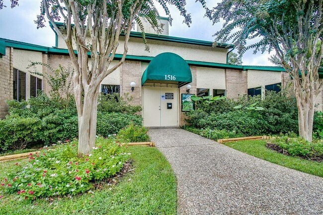 Building Photo - 1516 Bay Area Blvd