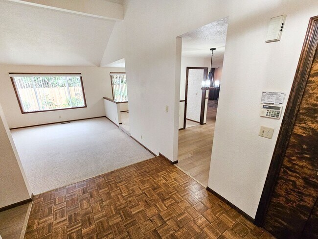 Foto del edificio - 3642 Meadow Park Loop NE